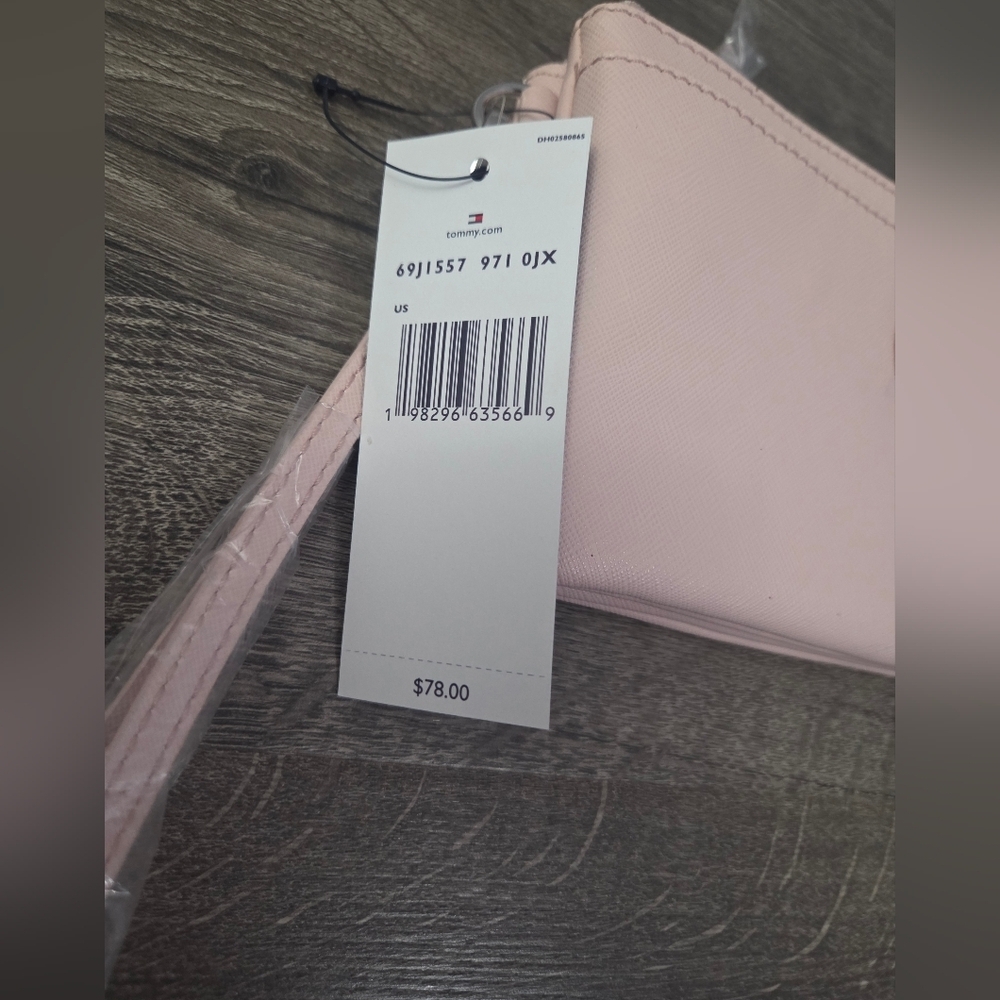 Tommy Hilfiger Double Zip Nude Pink Wristlet NWT - Picture 3 of 7